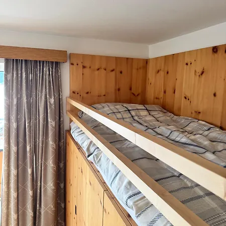 Flachhaus - Ski-in Ski-out With Private Slope Access Apartman *